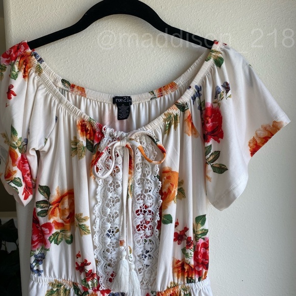 RUE21 Floral Off the Shoulder Romper Ruffles Lace M - Picture 1 of 8
